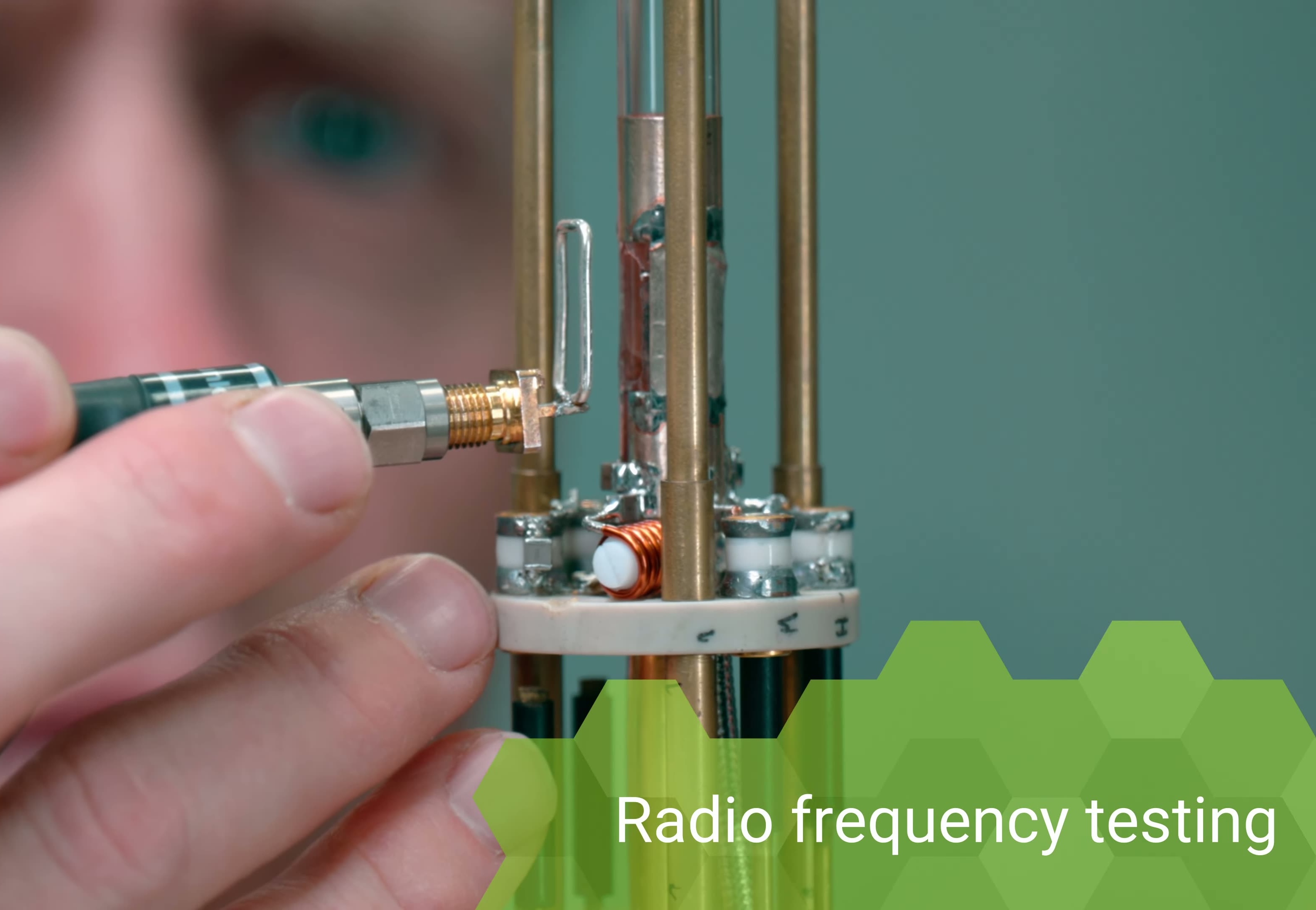 Spektroskopie kombinující možnosti NMR a elektronové paramagnetické rezonance (EPR) | UTEE EMPLAB